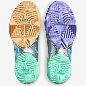 Amazon | [ナイキ] レブロン 22 